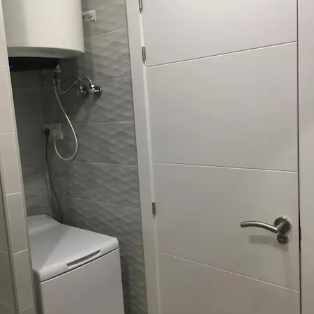 Apartment Con 2